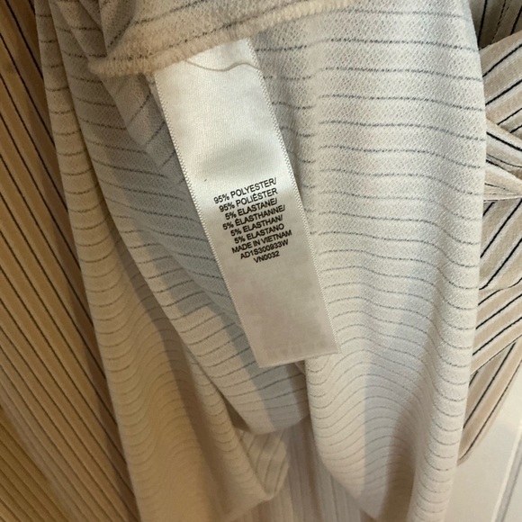 Adrianna Papell Cream Relaxed Blouse - Picture 5 of 5